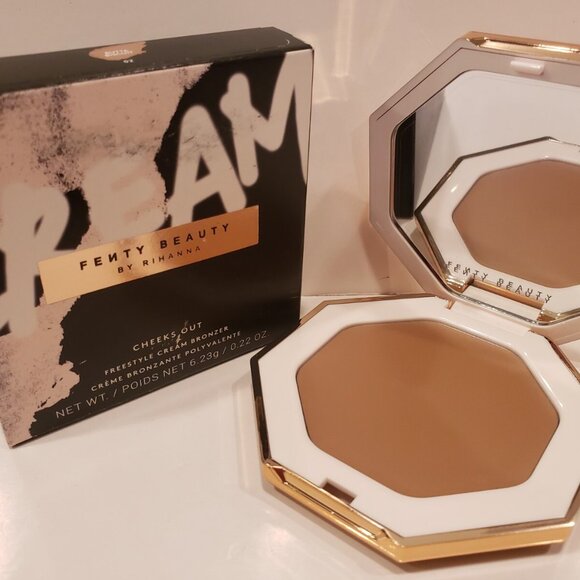 SALE! ✅ Fenty #02 BUTTA BISCUIT Cheeks Out Freestyle Cream Bronzer ✨ BNIB - Picture 1 of 4